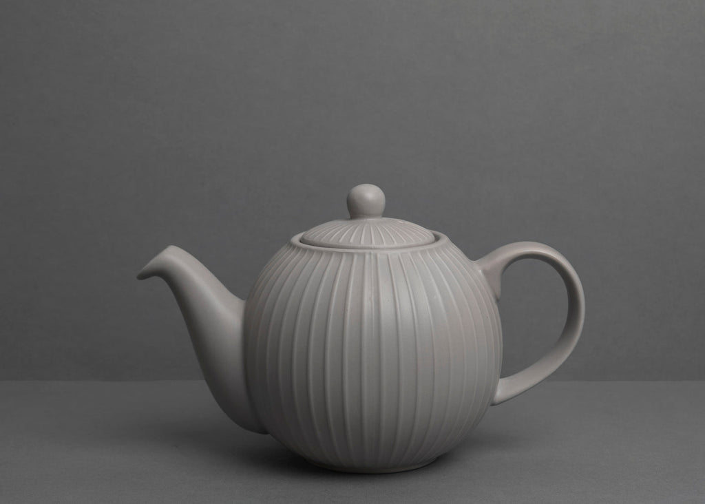 Globe Textured Teapot With Strainer 4 Cup Grey