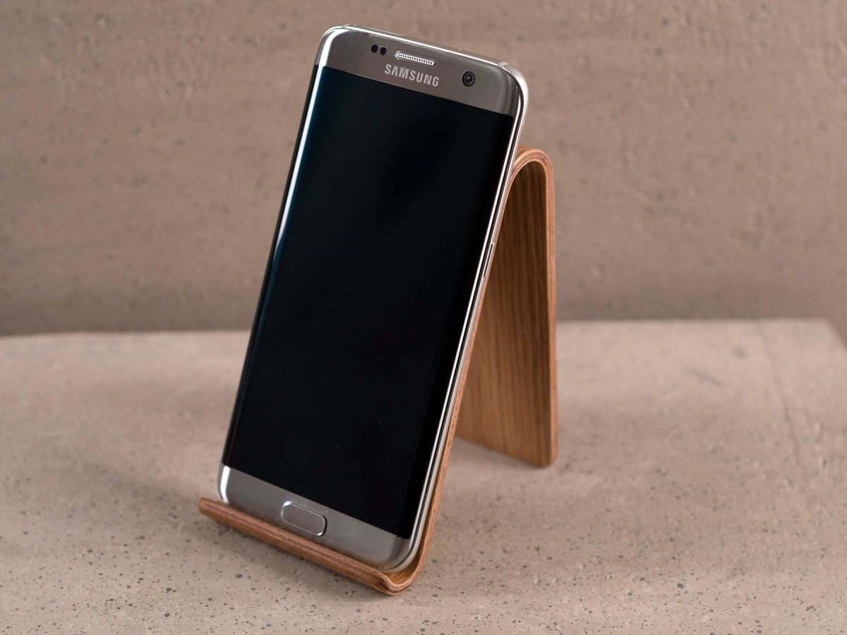 Willow Wood Phone & Tablet Stand